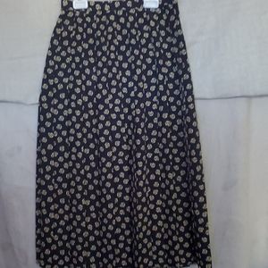 Ladies Skirt